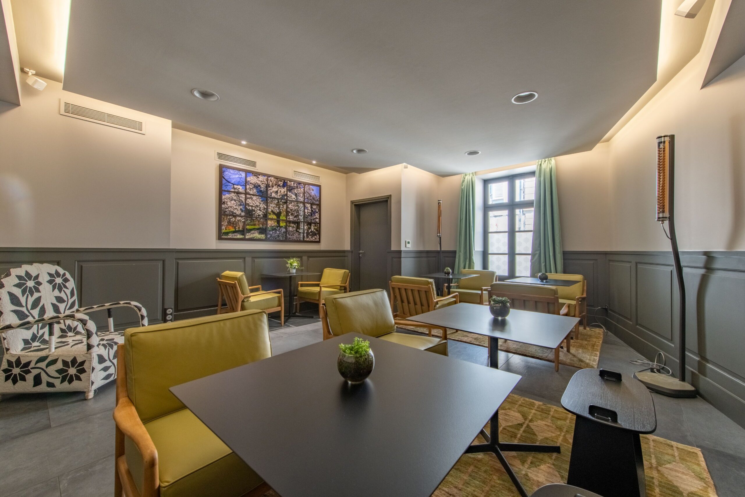 1banniere La Maison Saint Nicolas Hotel 4 etoiles seminaire la rochelle bibliotheque scaled