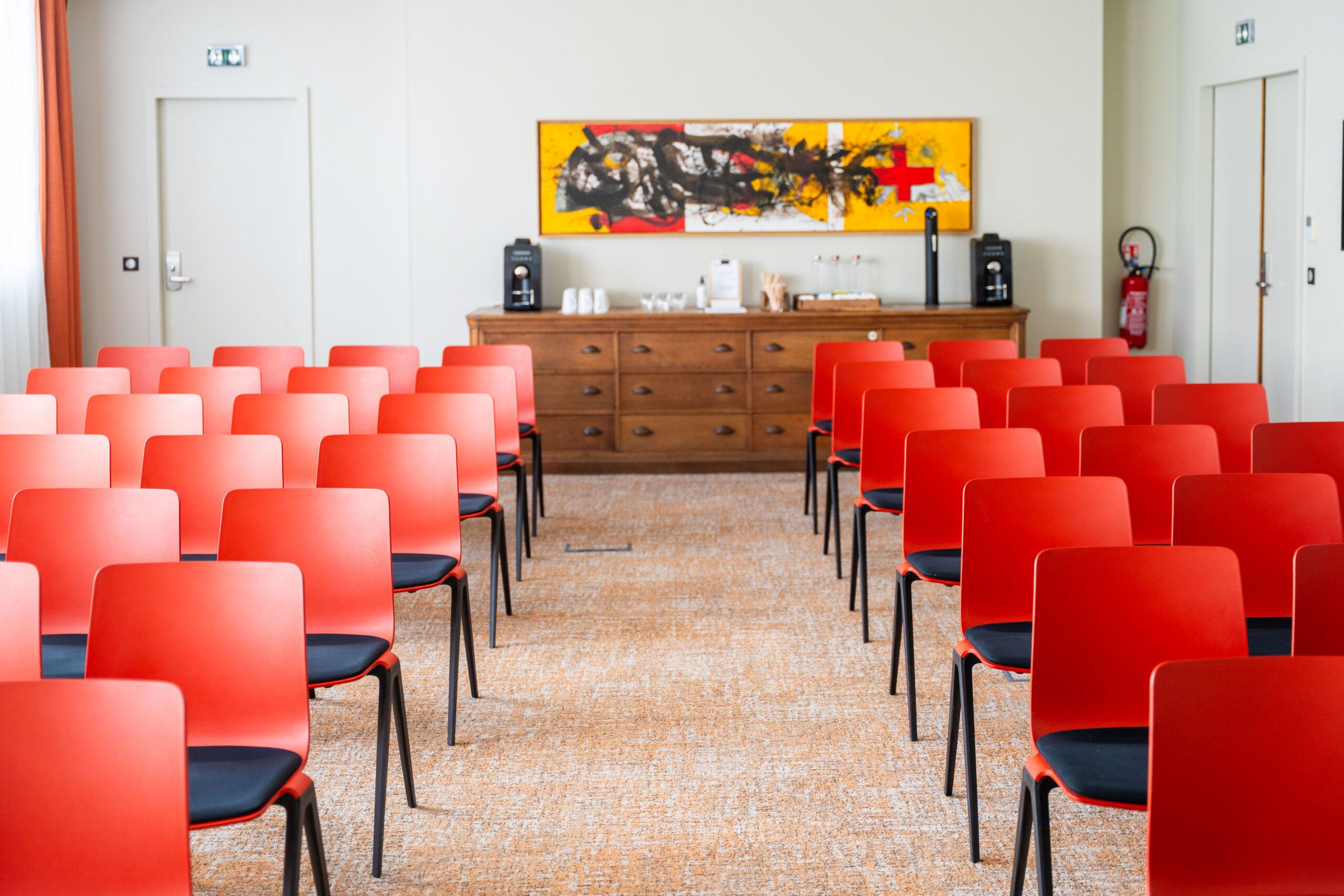Le Masq Hotel Best Western Premier La Rochelle Event Spaces Meeting Room Studio 2 1.jpg 1 scaled