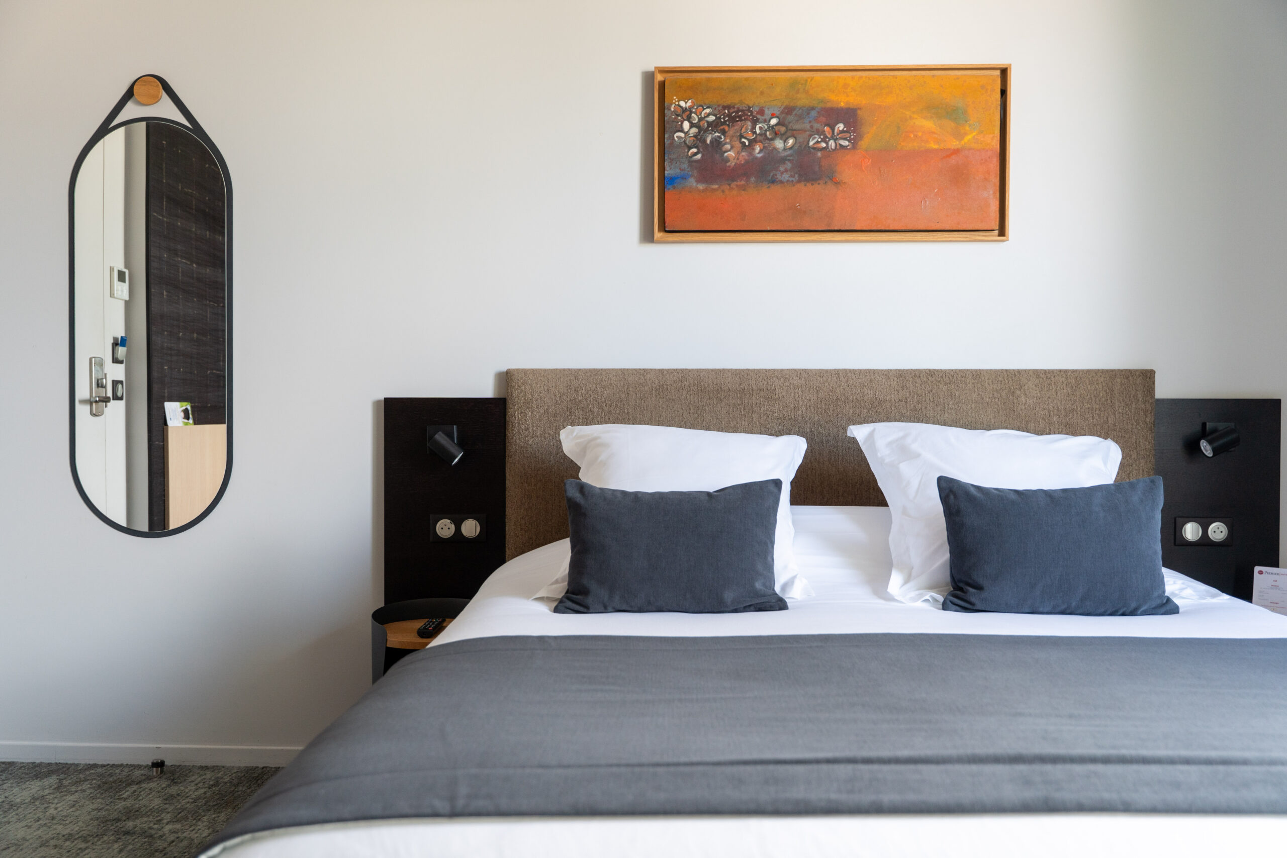 Le Masq Hotel Best Western Premier La Rochelle Guest Room Junior Suite Balneo 28.jpg scaled